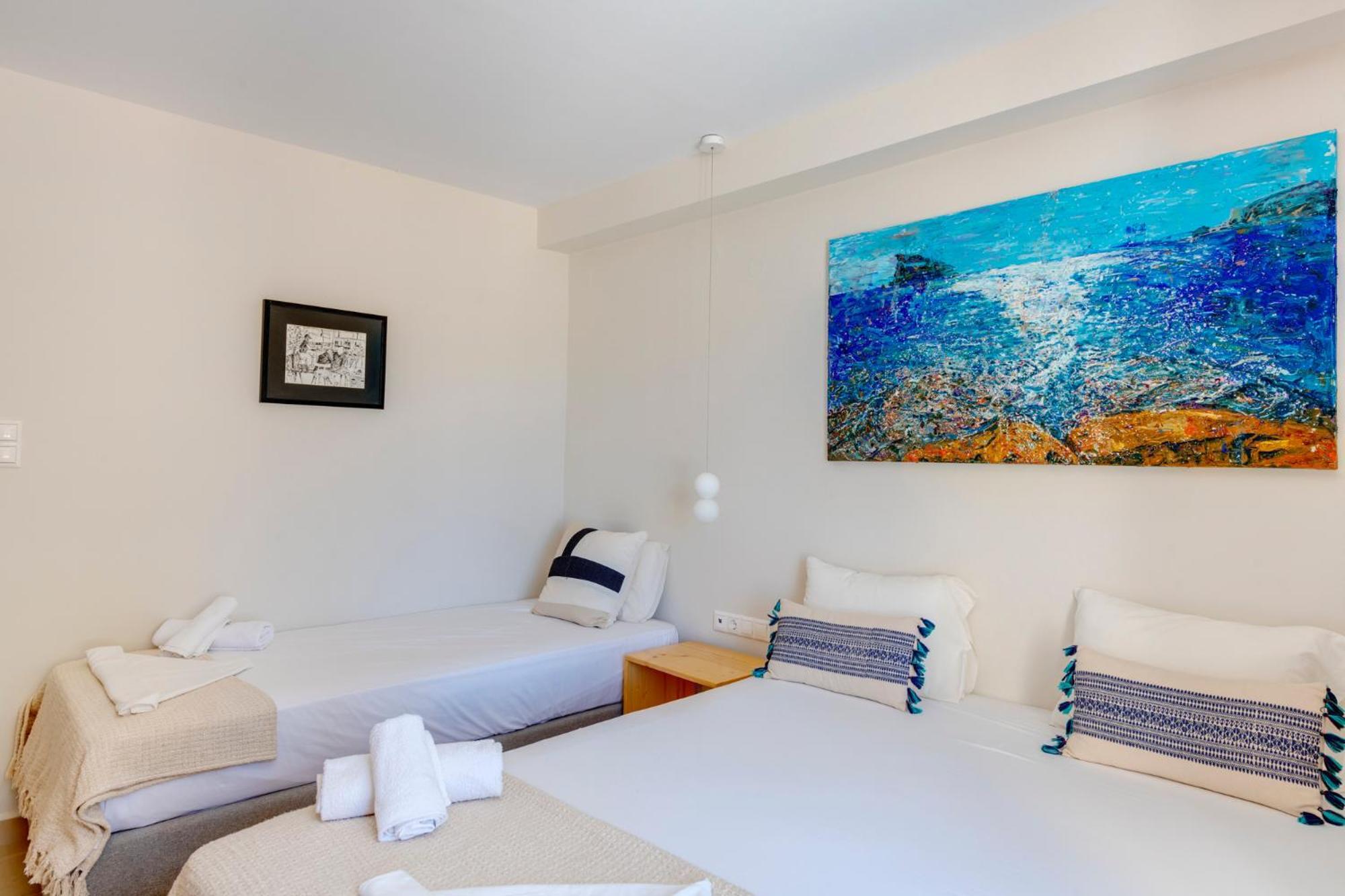 Hotel Kamelo Vári Екстериор снимка
