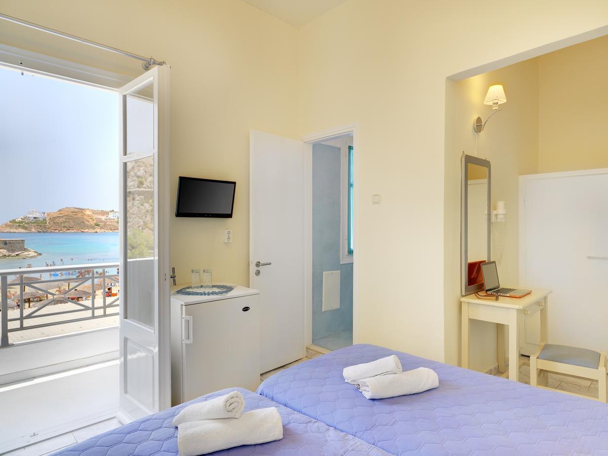 Hotel Kamelo Vári Екстериор снимка