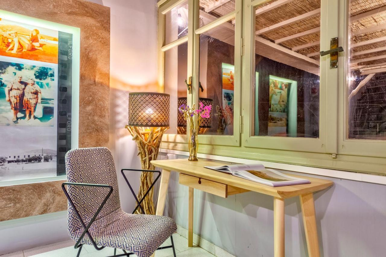 Hotel Kamelo Vári Екстериор снимка